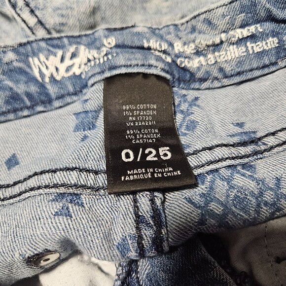 Mossimo Jean Shorts Womens Size 25 Low Rise Acid Wash Denim Retro 90s Y2K Fashio - Picture 3 of 3